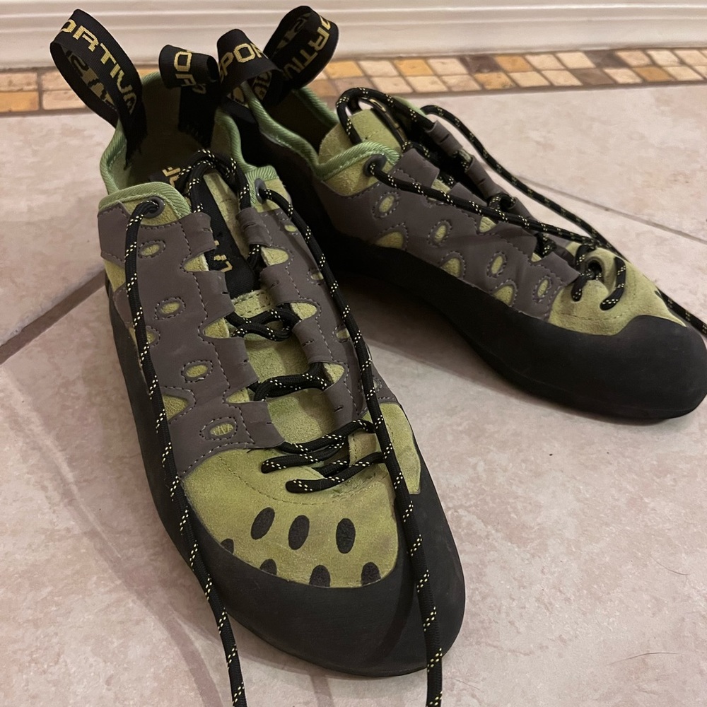 La Sportiva Tarantulace Climbing Shoes
